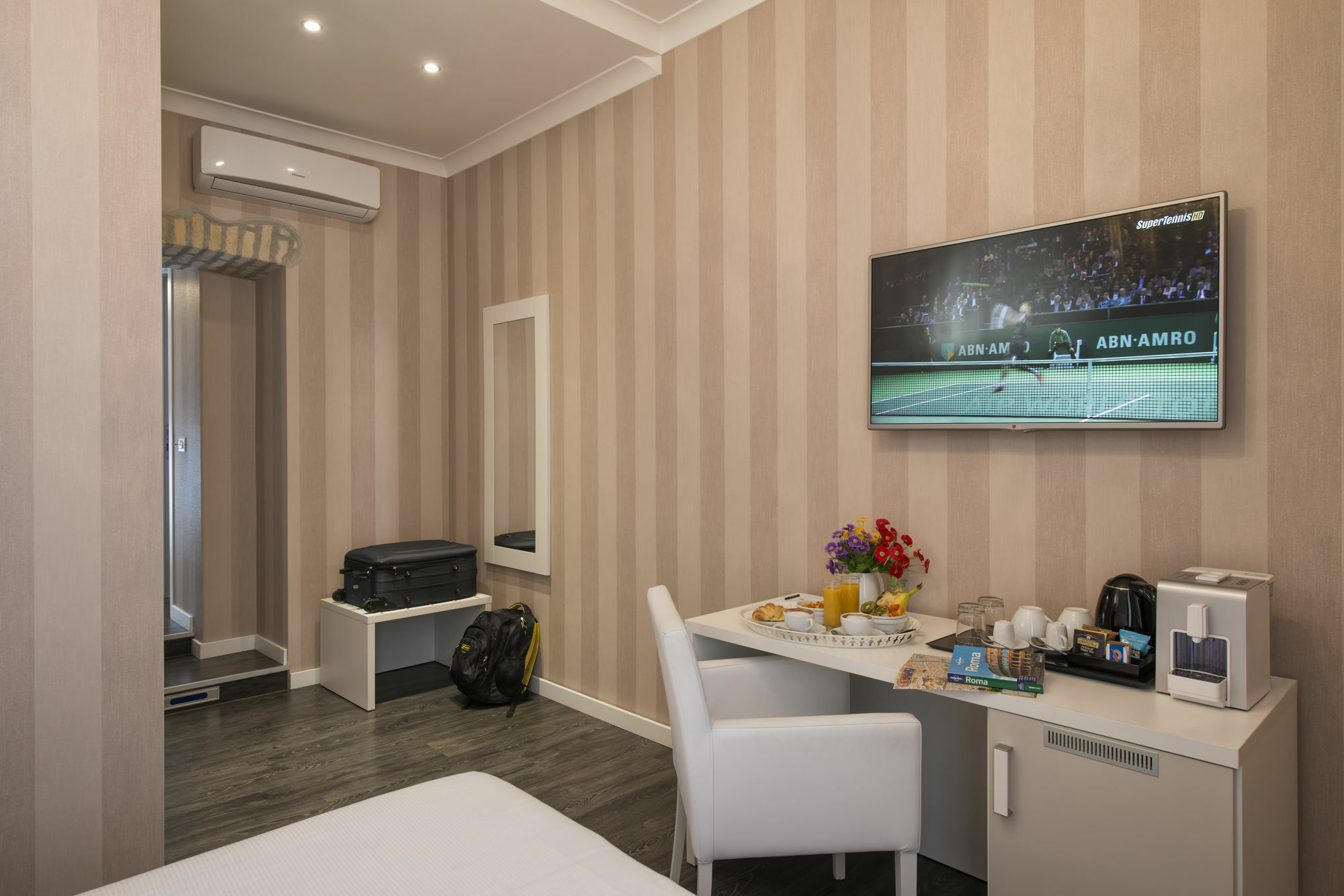 San Pietro Suites โรม ภายนอก รูปภาพ